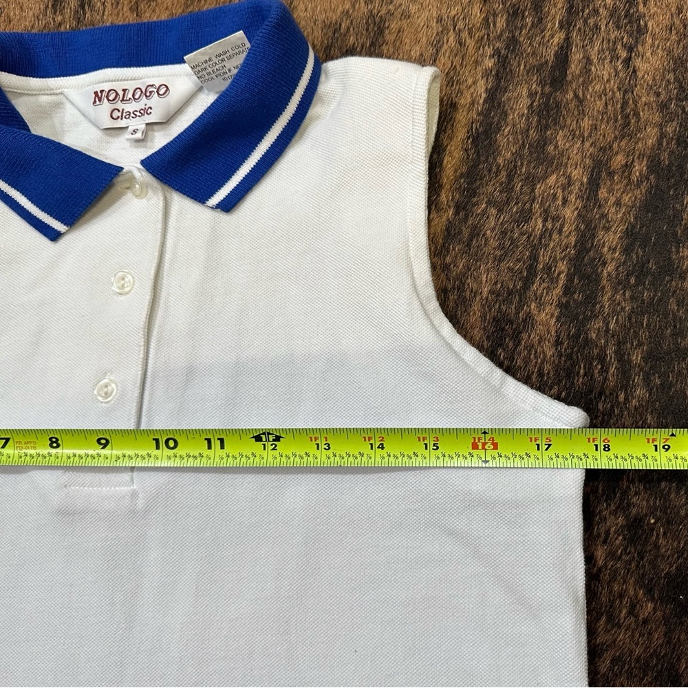 Women’s size Small nologo classic white with blue collar polo sleeveless shirt - Picture 2 of 7
